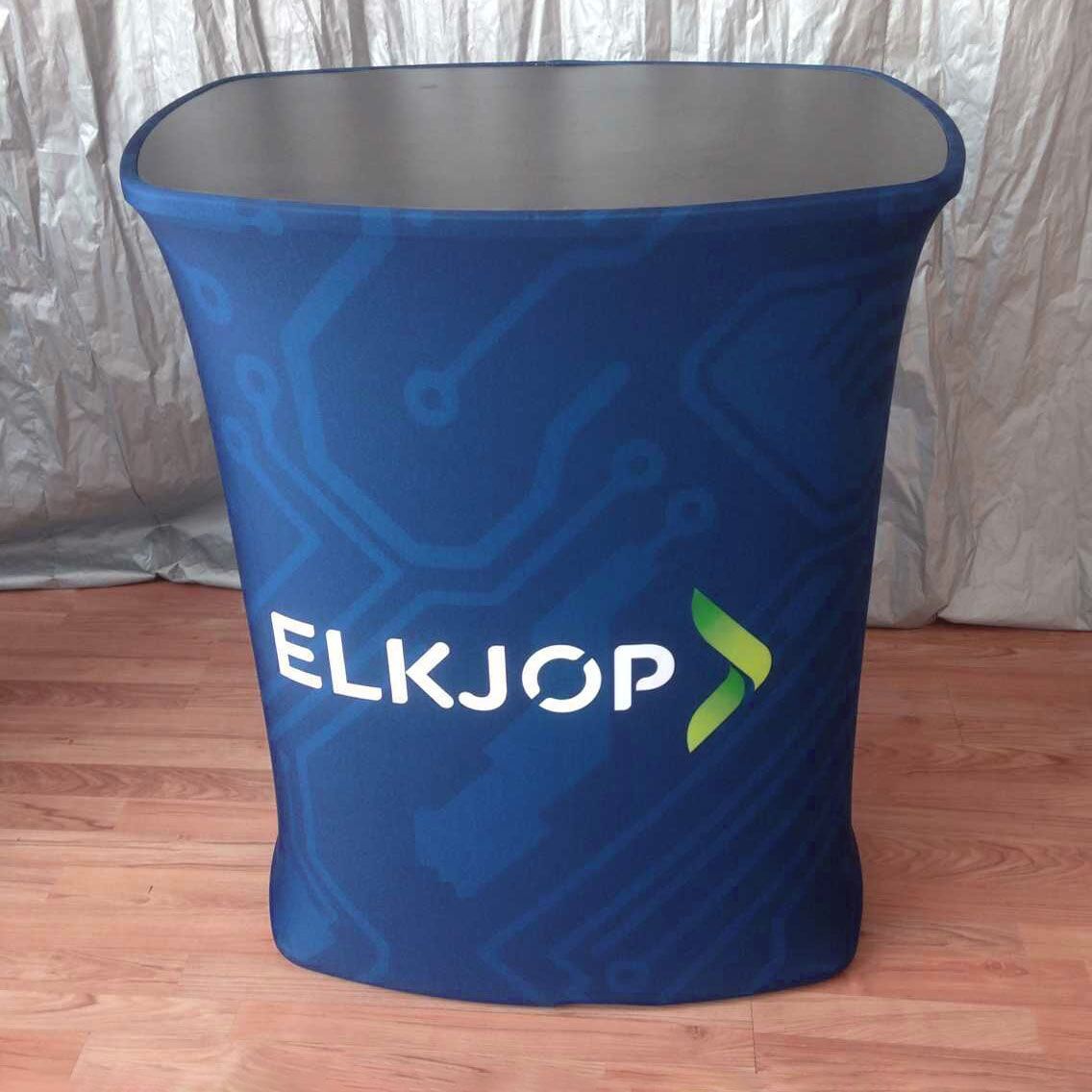 Pohled na reklamní pult zepředu